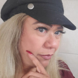 Meet your Posher, Leticia